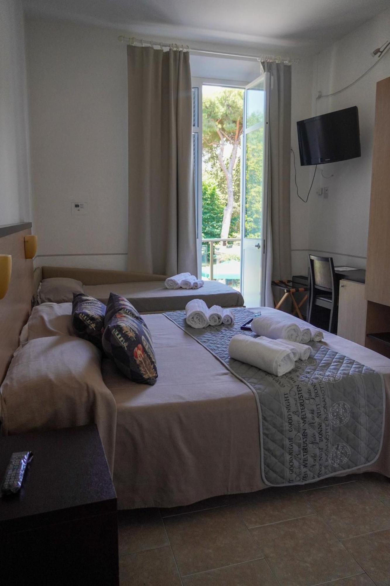Hotel Cilene Виареджо Экстерьер фото